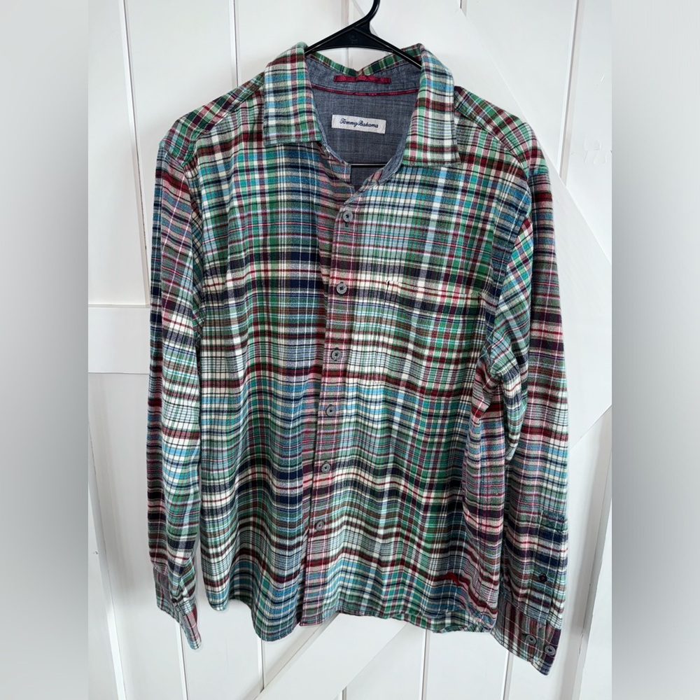 TOMMY BAHAMA FORE SHORE FLANNEL PLAID SHIRT. BUTTON UP LONG SLEEVE SIZE M